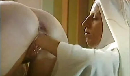 Niềm đam mê của các chó dẫn cô ấy đến thủ dâm. sex nhật bản full hd không che