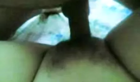 Cho phim sex không che nhật bản mẹ cô ra lệnh cho hai con đực.