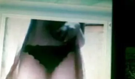 Tuổi, sex nhat ban ko che trong một công cộng