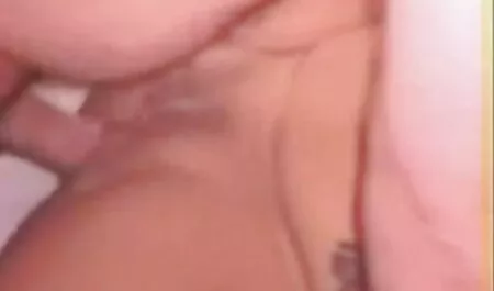 Chó cái trong phim sex khong che nhat ban một chiếc váy ngắn xoắn mông của cô