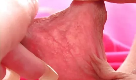 Quý bà phim sex nhat ban khong che hd trong màu xanh lá cây cao su đưa vào ngón chân.