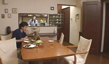 Bà trông lúc phim xet nhat ban ko che trượt ván và lắc dương vật