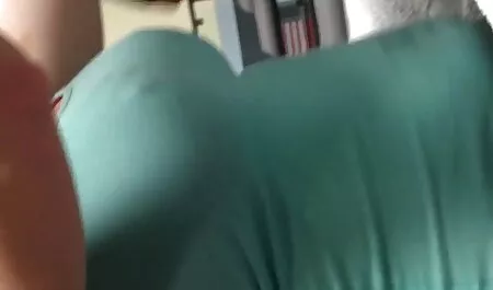 Dâm, tóc sex nhật vú to không che vàng