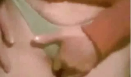 Tóc vàng, hút trong sân sau Nhà. phim sex nhat ban khong che