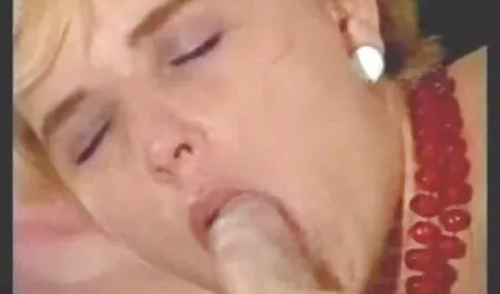 Dây leo hoàn toàn phim sex nhật bản không che cho bản thân mình cho bạn bè của mình.
