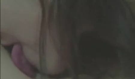 Angelina là xnxx nhật bản không che một cô gái xấu